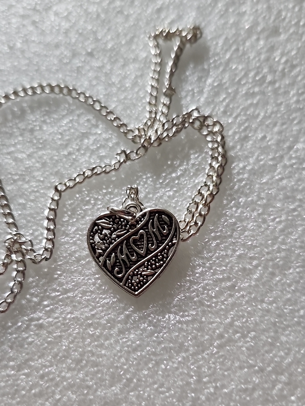 Hand Crafted Silver Heart 'Mom' Necklace